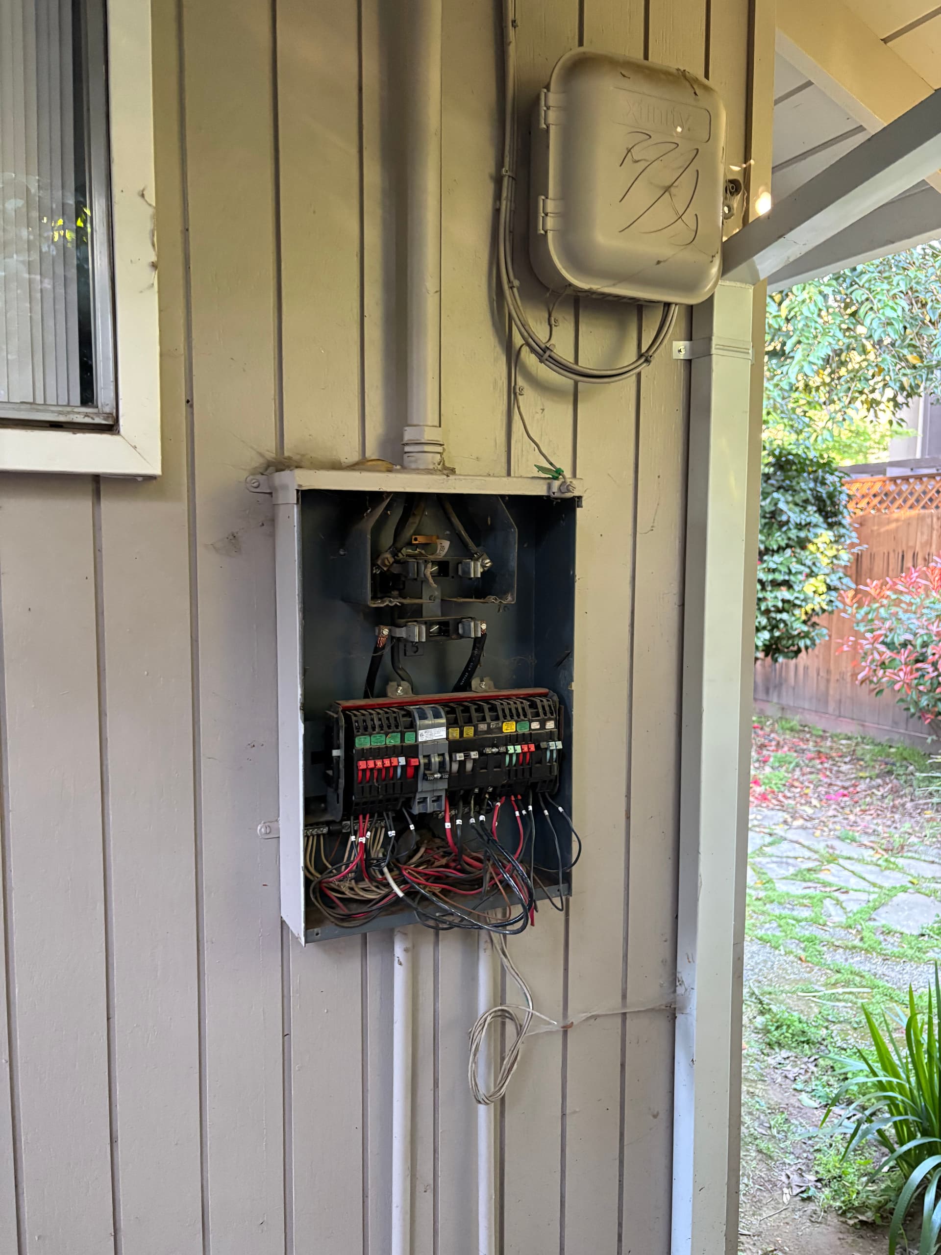 Gallery photos for Electrical Panel Upgrade for Enhanced Safety: Image #1