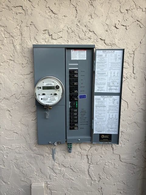 Gallery photos for Upgrade Your Electrical Panels Today: Image #3