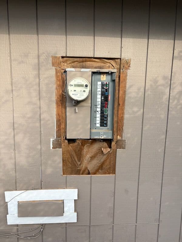 Gallery photos for 200 Amp Electrical Panel Upgrade in Greenhaven: Image #1
