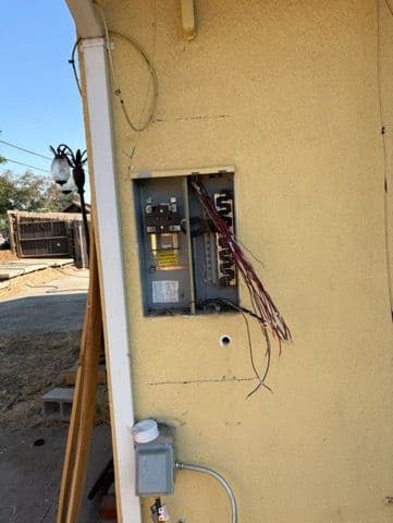 Gallery photos for Orangeville Electric Panel Upgrade Success: Image #2